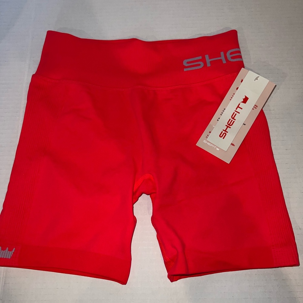 Shefit Seamless Shorts with laundry bag - Size Medium High Compression New
